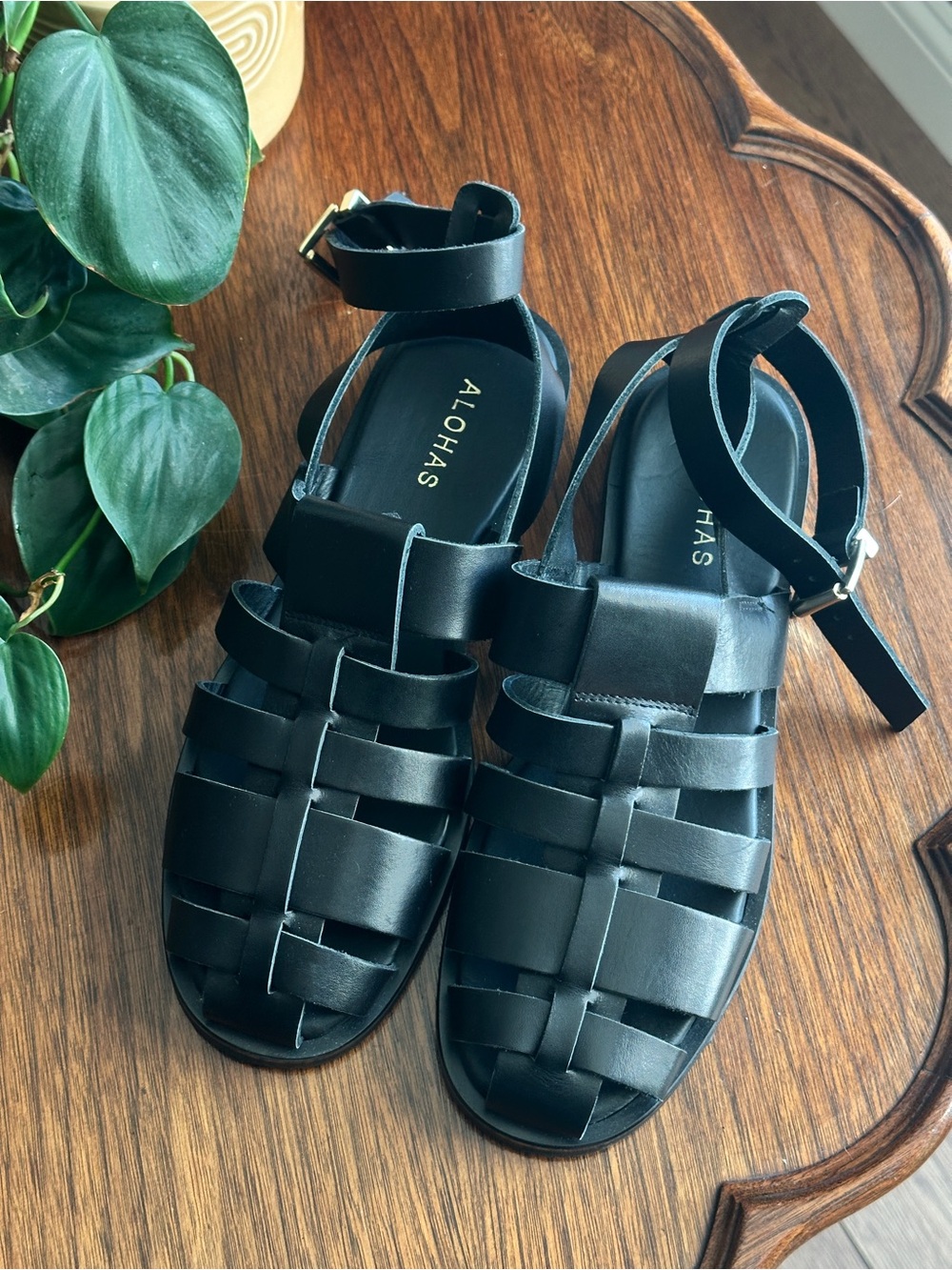 ALOHAS Black Woven Leather Ankle-Strap Fisherman Sandals